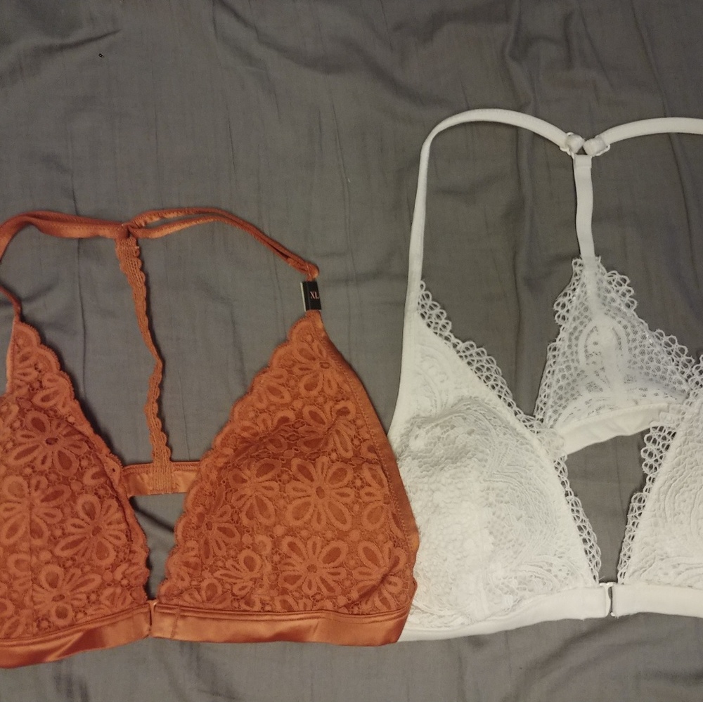 2 bralettes